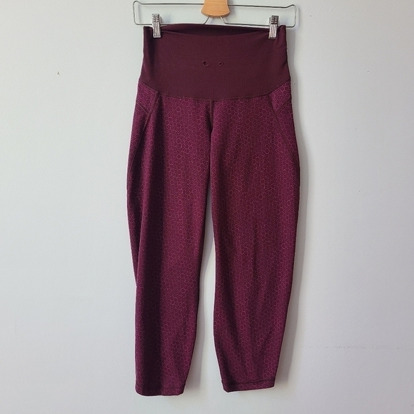 Lululemon Shake It Out Crop - Picture 4 of 16